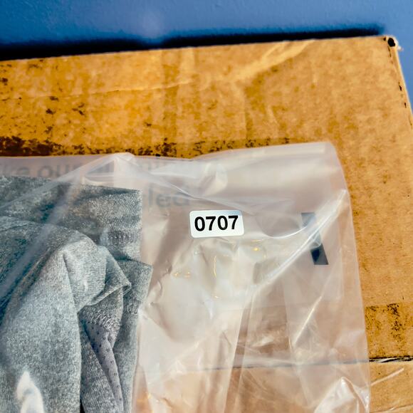 Xersion Performance Workout Top Woman's XS Slim Fit Grey Racer Back Straps Tank - Picture 11 of 11